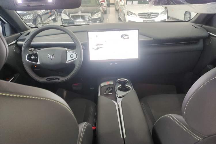 Used ARCFOX Alpha T5 2025 520 MAX Center Console