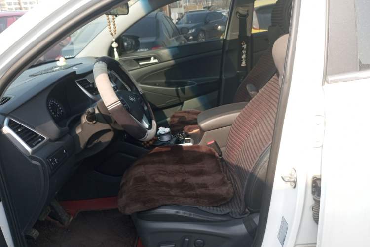 Used Hyundai Tucson 2018 1.6T Dual-Clutch Two-Wheel Drive 15th Anniversary Special Edition
