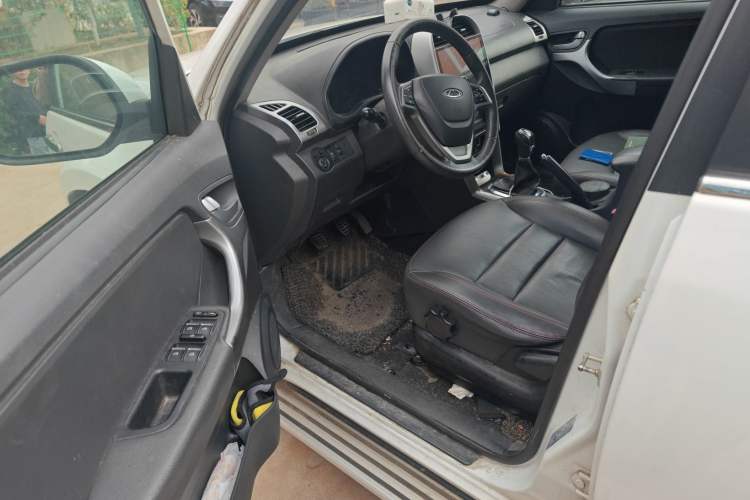 Used Chery Tiggo 3 2015 1.6L Manual Zhishang Sport Edition Driver Seat