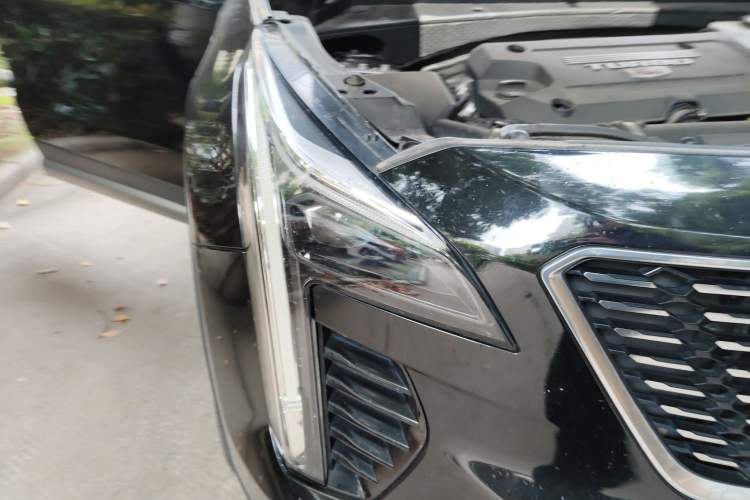 Used Cadillac XT4 2020 Revised Version 28T All-Wheel Drive Leading Edition Right Front Headlight