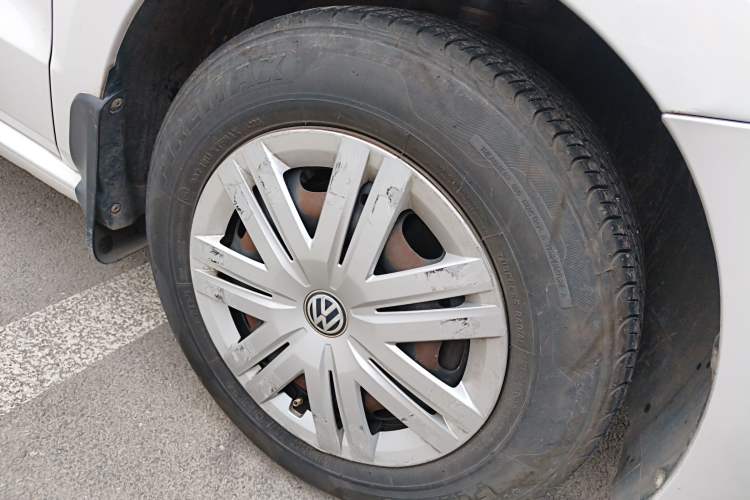 Used Volkswagen Polo 2014 1.4L Manual Fashion Edition Right Front Wheel Hub