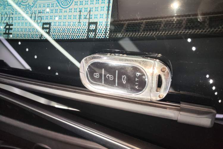 Used Hima AITO M7 2024 1.5T Intelligent Driving Rear-Drive Pro Version 5 Seats Vehicle Key