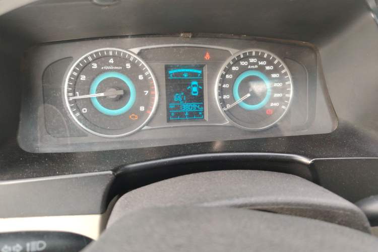 Used Geely Auto Vision 2015 1.5L Manual Elite Model Odometer Close Up