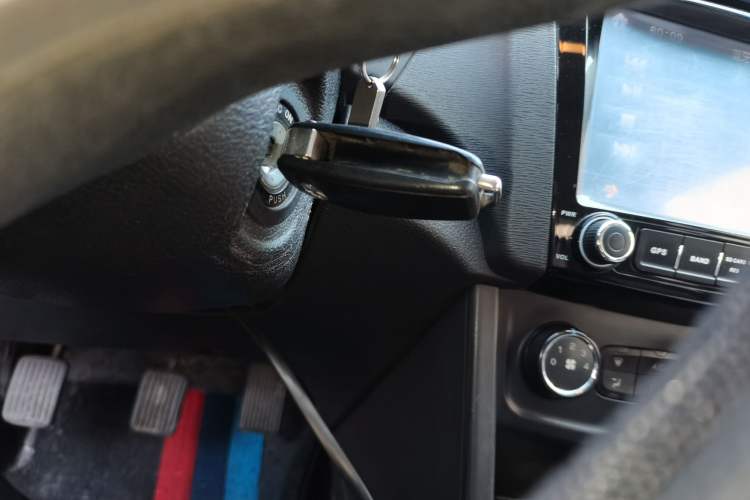 Used JAC Group Heyue A13RS 2014 CROSS 1.3L Manual Comfort Model
