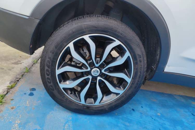 Used MG GS 2015 1.5TGI TST Luxury Edition Right Rear Wheel Hub