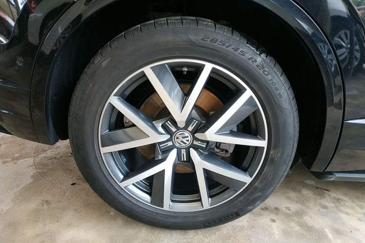 Used Volkswagen Touareg 2019 3.0 TSI RuiFeng Edition China VI Standard Right Rear Wheel Hub