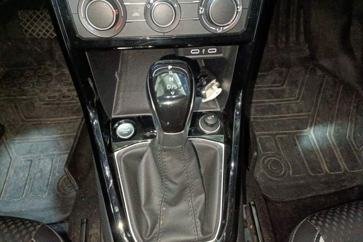 Used Volkswagen Tacqua 2023 200TSI DSG Joy-Connect Edition
