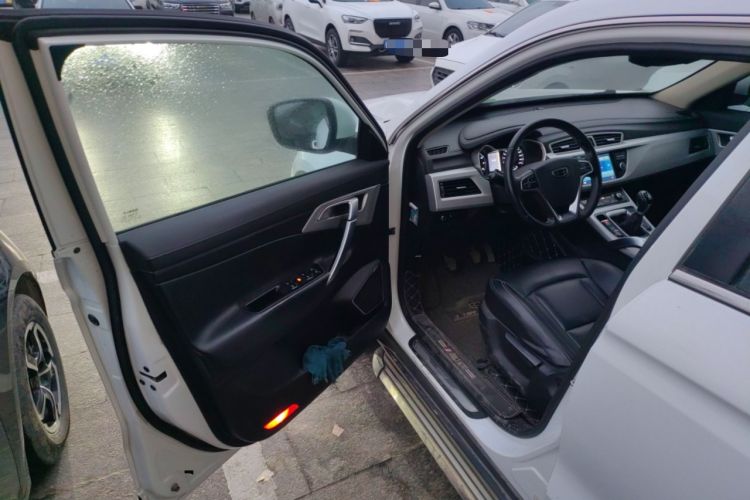 Used Geely Auto Emgrand X7 Sport 2016 2.0L Manual ZhiShang Version
