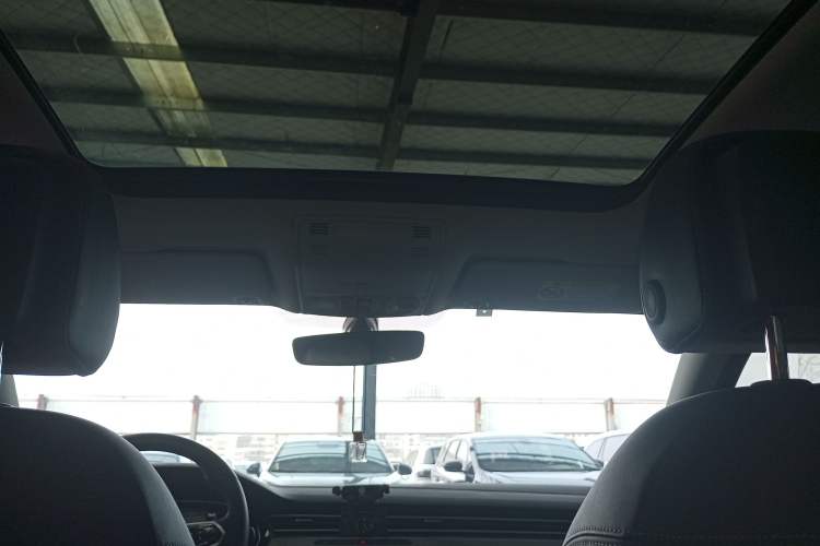 Used Volkswagen Magotan 2023 2 Million Units Limited Edition 330TSI DSG Leading Version Headliner