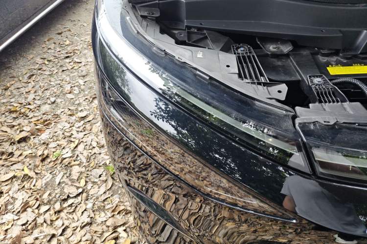 Used XPeng X9 2024 702 Ultra-Long Range Max Right Front Headlight