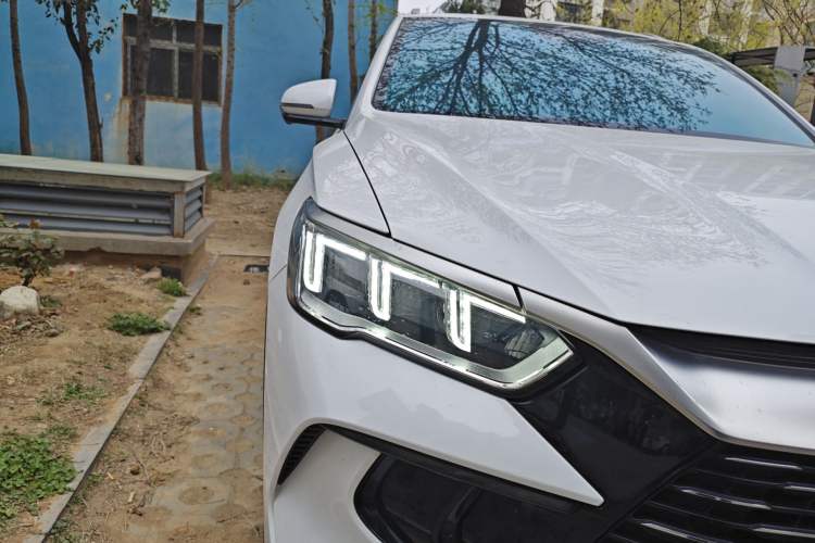 Used BYD Song Pro New Energy 2023 Champion Edition DM-i 110KM Excellence Model Right Front Headlight