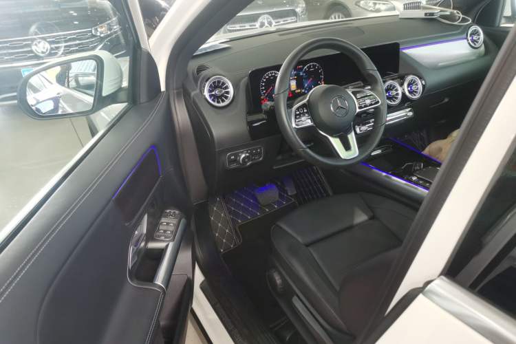 Used Mercedes-Benz GLA 2022 GLA 220 Driver Seat