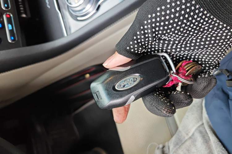 Used Ford Taurus 2015 EcoBoost 245 Luxury Model
