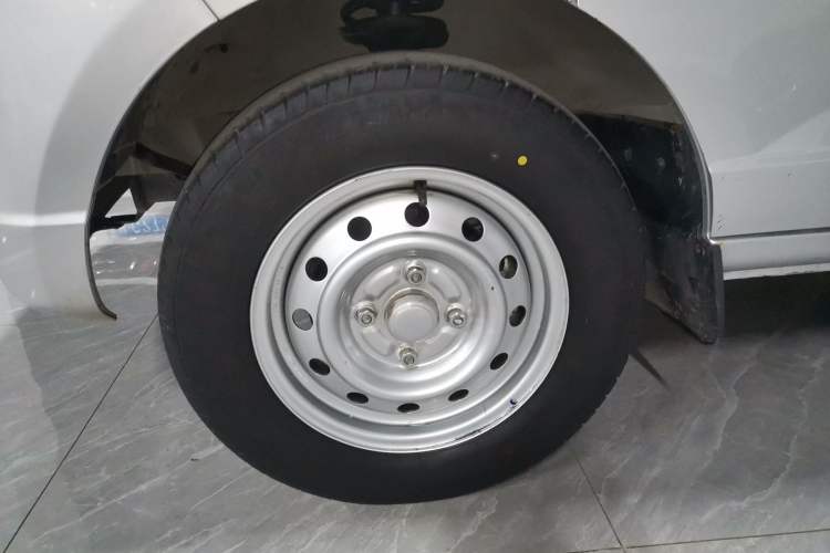 Used Wuling Rongguang S 2023 1.5L Basic Enclosed-Window Vehicle 2 Seats
