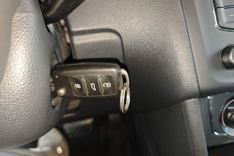 Used Volkswagen Polo 2014 1.6L Automatic Comfort Edition Interior 1