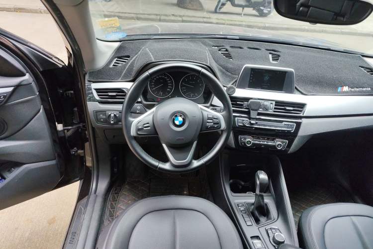 Used BMW X1 2018 sDrive20Li Leading Model
