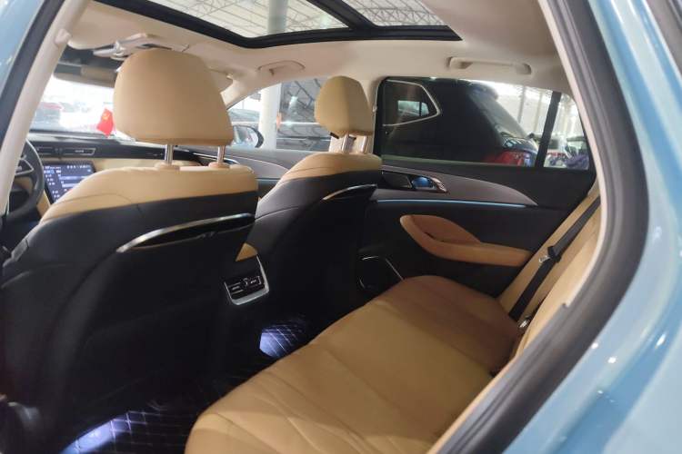 Used Hongqi H5 2023 2.0T Automatic Smart Connect Flagship Edition
