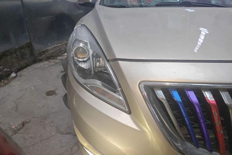 Used Haima Fumei 2014 M5 1.6L Manual Elite Model Right Front Headlight