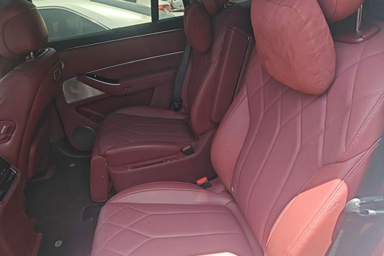 Used Hima AITO M8 2025 Extended-Range Max+ Version 53.4 kWh 6-Seater Edition
