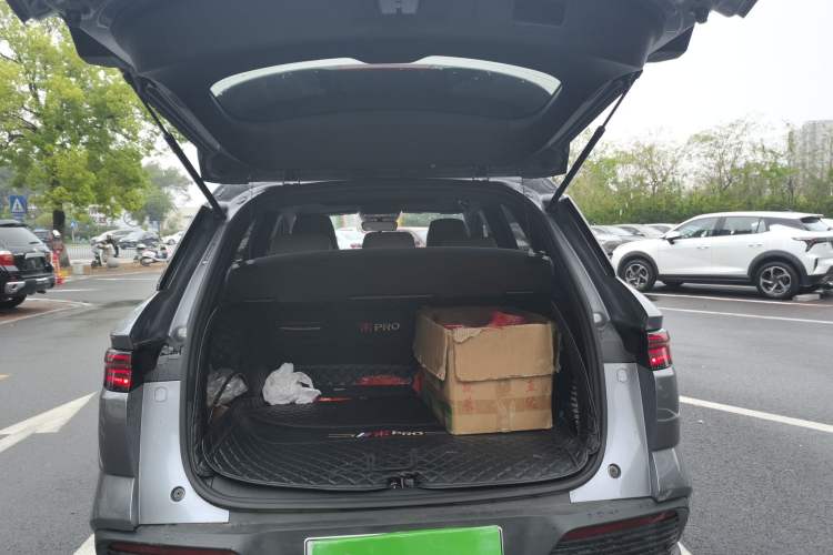 Used BYD Song Pro New Energy 2024 HONOR Edition DM-i 110KM Beyond Model Trunk