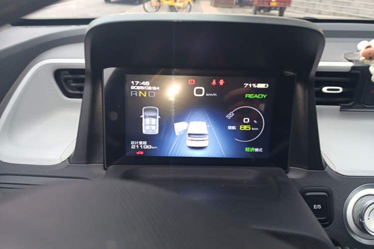 Used Wuling Hongguang MINIEV 2021 Macaron Sandwich Model 120 km Lithium NMC