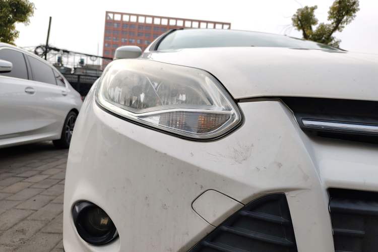 Used Ford Focus 2012 Hatchback 1.6L Manual Comfort Model Exterior 3