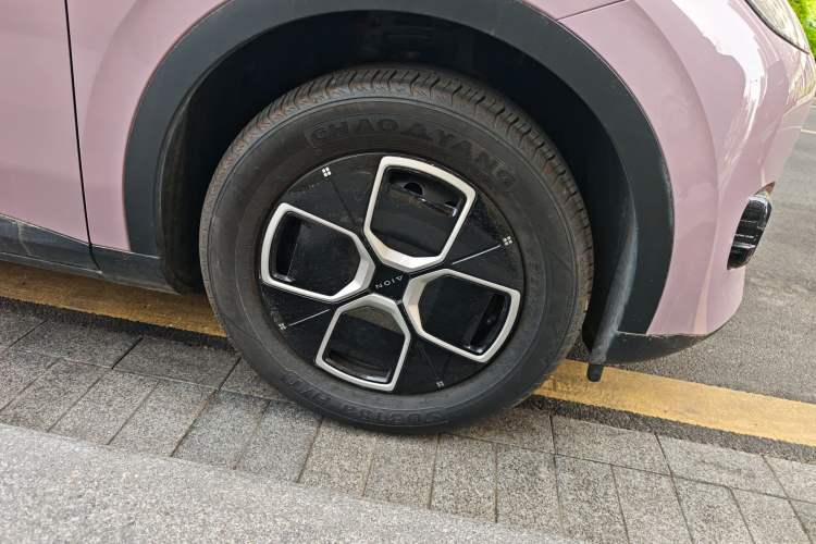 Used AION UT 2025 330 Starlight Edition
