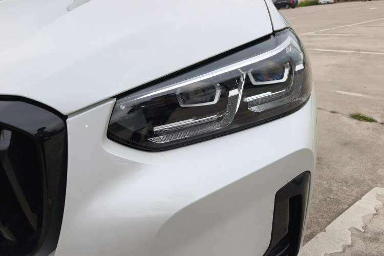 Used BMW X3 2023 Restyled xDrive30i Leading Edition M Night Sky Package Left Front Headlight