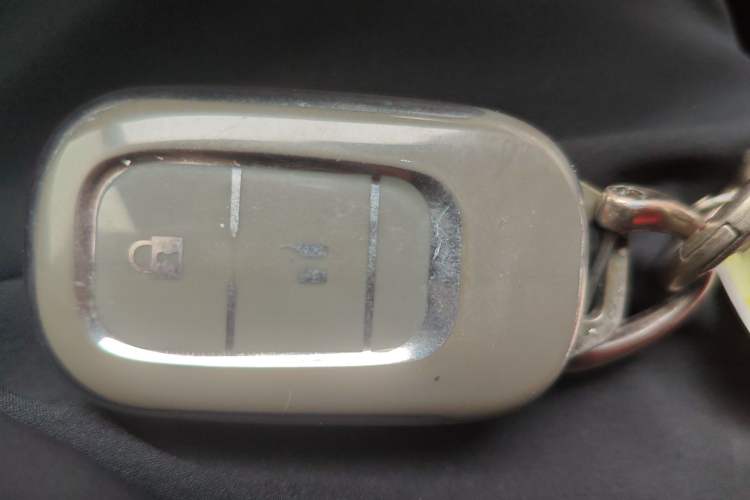 Used Honda CR-V 2019 240TURBO CVT 2WD Fashion Edition China V Vehicle Key