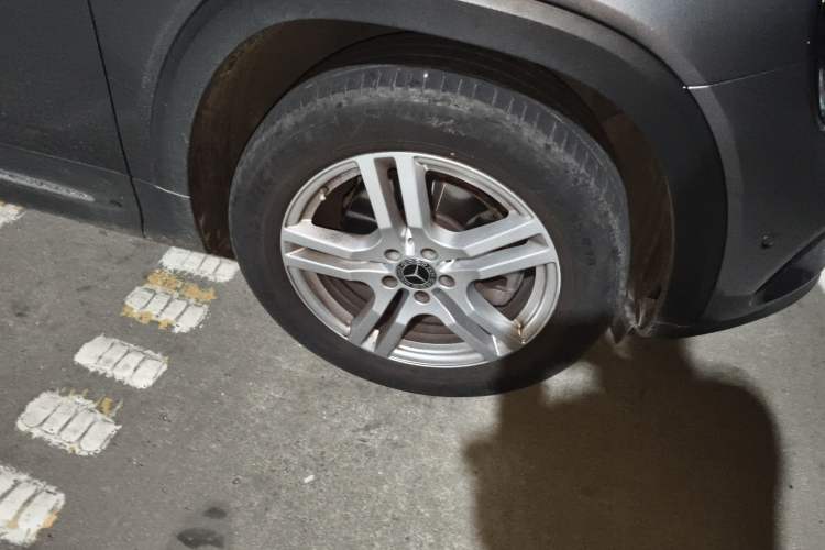 Used Mercedes-Benz GLB 2021 GLB 200 Dynamic Edition Right Front Wheel Hub