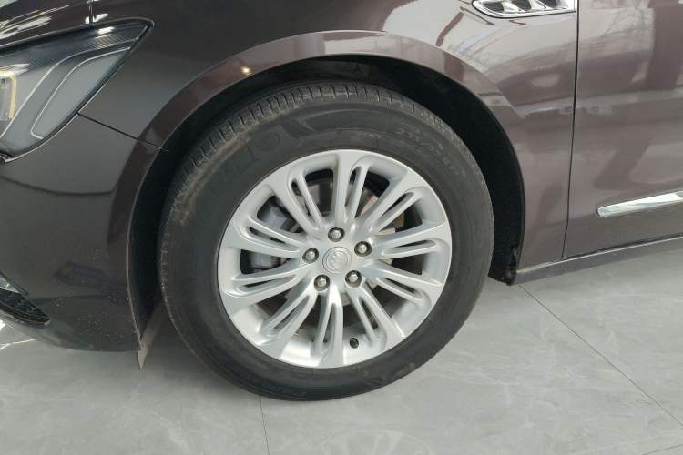 Used Buick LaCrosse 2018 20T Elite Edition Left Front Wheel Hub