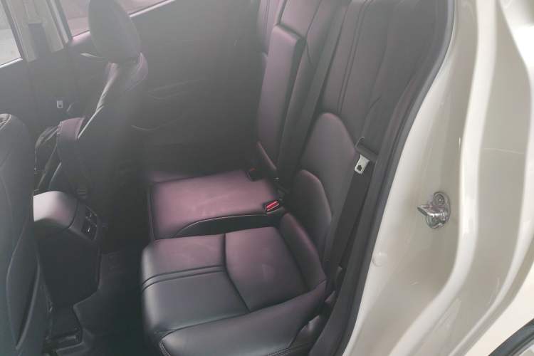 Used Mazda 3 Axela 2017 Sedan 1.5L Automatic Luxury Model Emission Standard China V
