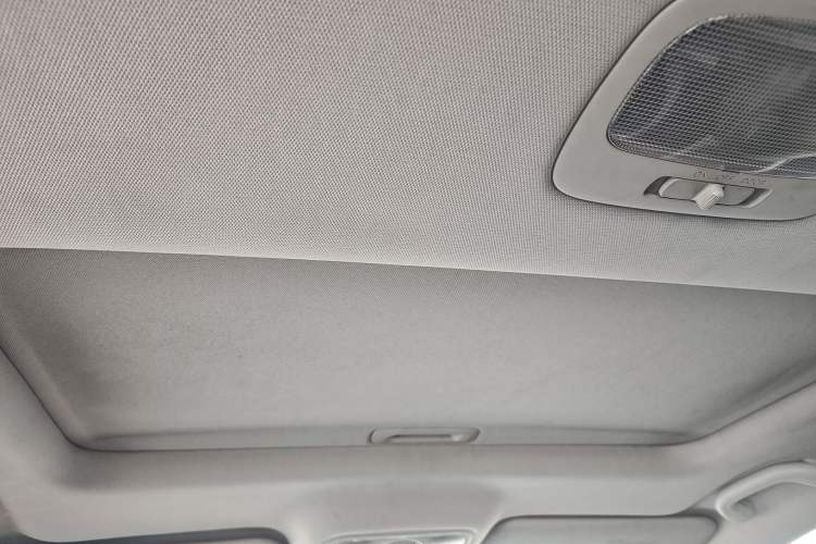 Used Kia Carens 2011 2.0L 7-Seater Automatic Standard Edition Headliner