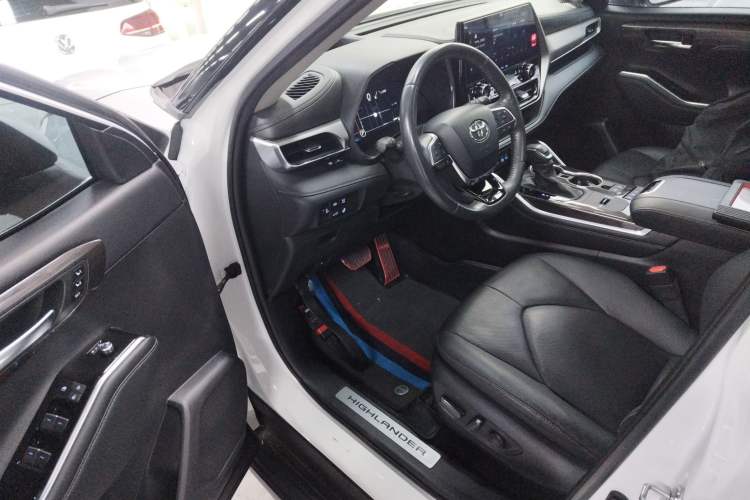 Used Toyota Highlander 2022 Dual-Engine 2.5L Four-Wheel Drive Supreme Edition 7-Seater
