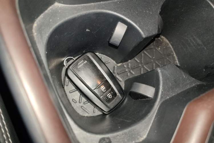 Used Toyota RAV4 2022 Dual-Engine 2.5L E-CVT Four-Wheel Drive Elite Plus Edition Interior 1