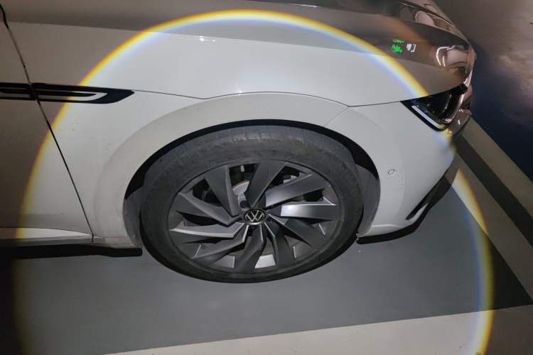 Used Volkswagen FAW-Volkswagen CC 2023 380TSI Striking Edition Right Front Wheel Hub