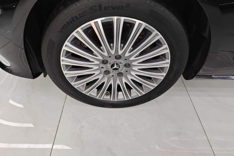 Used Mercedes-Benz E-Class 2022 Second Facelift E 300 L Luxury Edition
