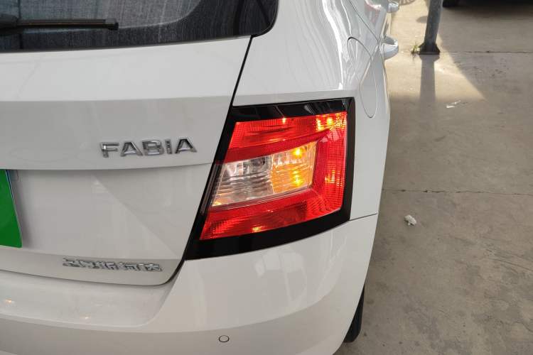 Used Skoda Fabia 2017 1.4L Automatic Car Enjoy Edition Right Rear Taillight