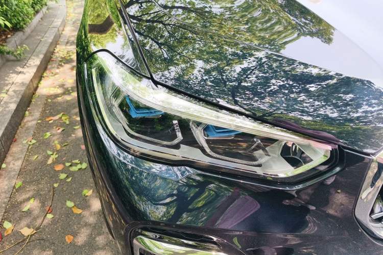 Used BMW X5 2022 xDrive 30Li Luxury M Sport Package
