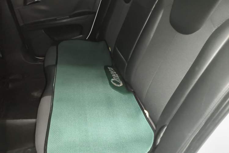 Used Roewe 350 2013 350C 1.5L Automatic Xunyue Edition
