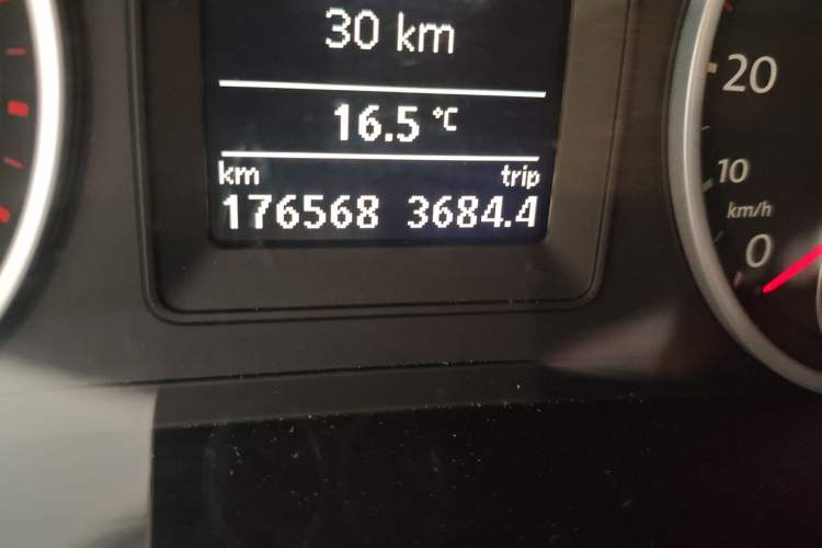 Used Volkswagen Tiguan 2013 1.8TSI Automatic Two-Wheel Drive Trend Edition Odometer Close Up