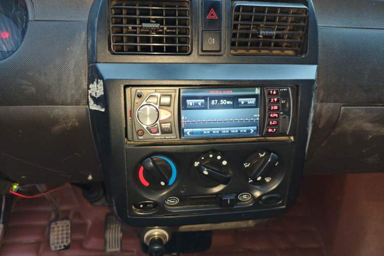 Used Wuling Rongguang 2020 1.5L Extended Basic Version China VI Standard L3C Audio And AC Panel