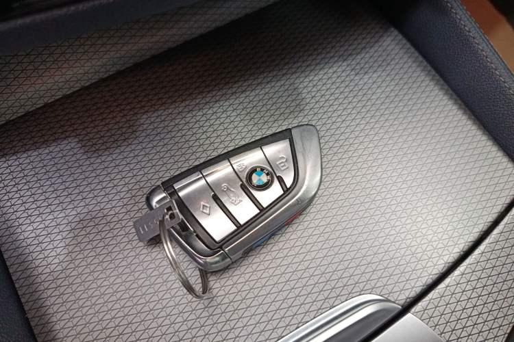 Used BMW 5 Series (Import) 2019 525i M Sport Package
