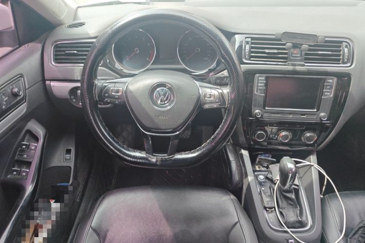 Used Volkswagen Sagitar 2017 1.6L Automatic Comfort Model Steering Wheel