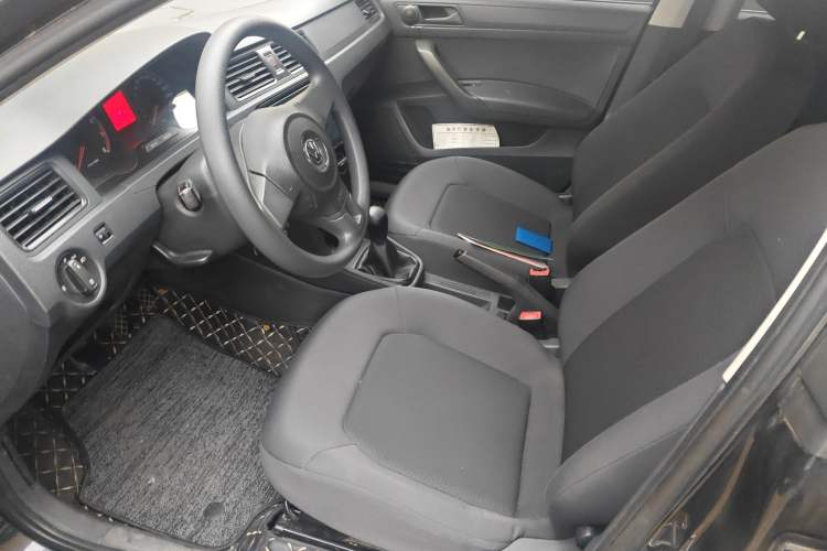 Used Volkswagen Santana 2015 1.6L Manual Fashion Edition Left Front Seat