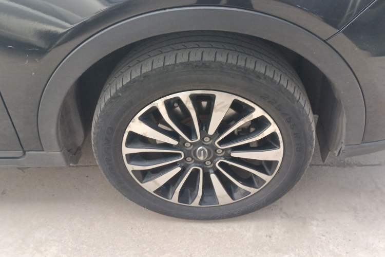 Used GAC Trumpchi GS5 Super 2015 1.8T Automatic Two-Wheel Drive Luxury Edition Right Front Wheel Hub