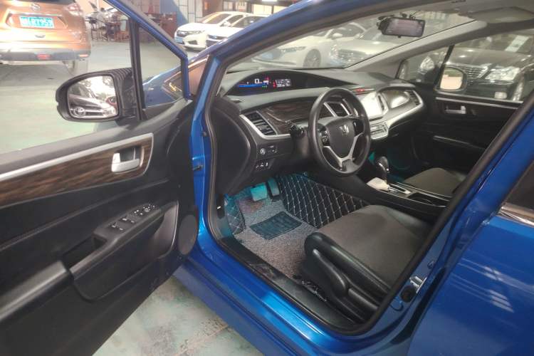 Used Honda Jade 2017 1.8L automatic Comfort version 5 seats