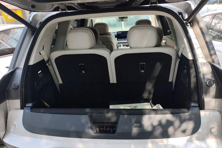 Used Lynk & Co 900 2025 2.0T Ultra