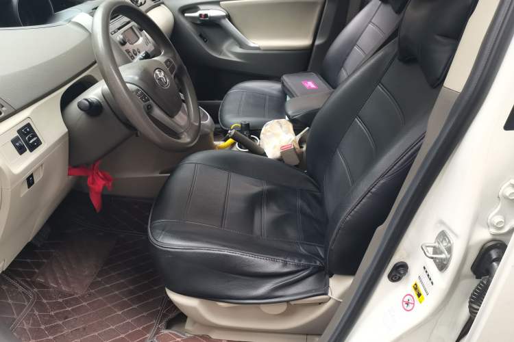 Used Toyota Verso 2015 180E CVT Crossover Edition