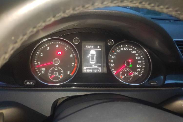 Used Volkswagen Magotan 2012 Revised 1.8TSI Luxury Version Instrument Cluster